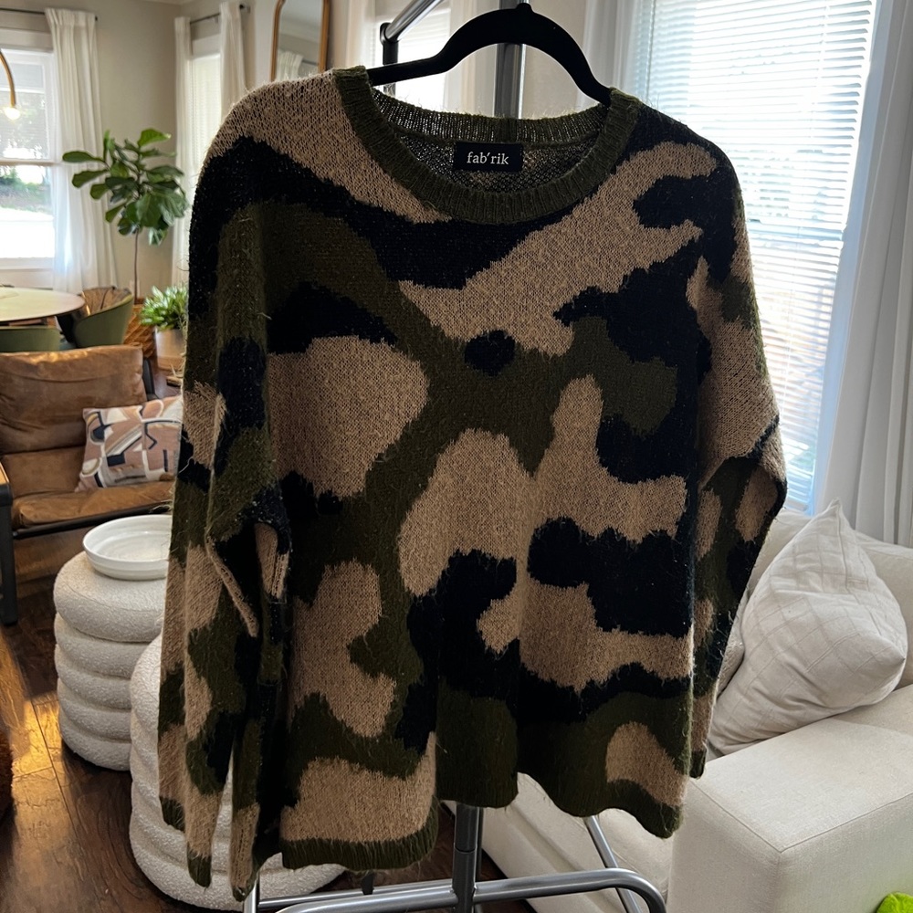Fab’rik brand camo pullover